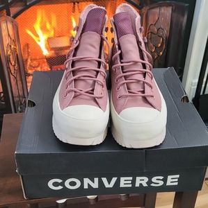 Converse Unisex Chuck Taylor All Star Lugged Hi Top Sneakers Dark Wine A01329C